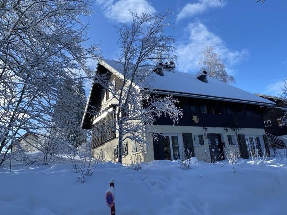 Au Coeur Du Village De Prémanon Exteriör bild